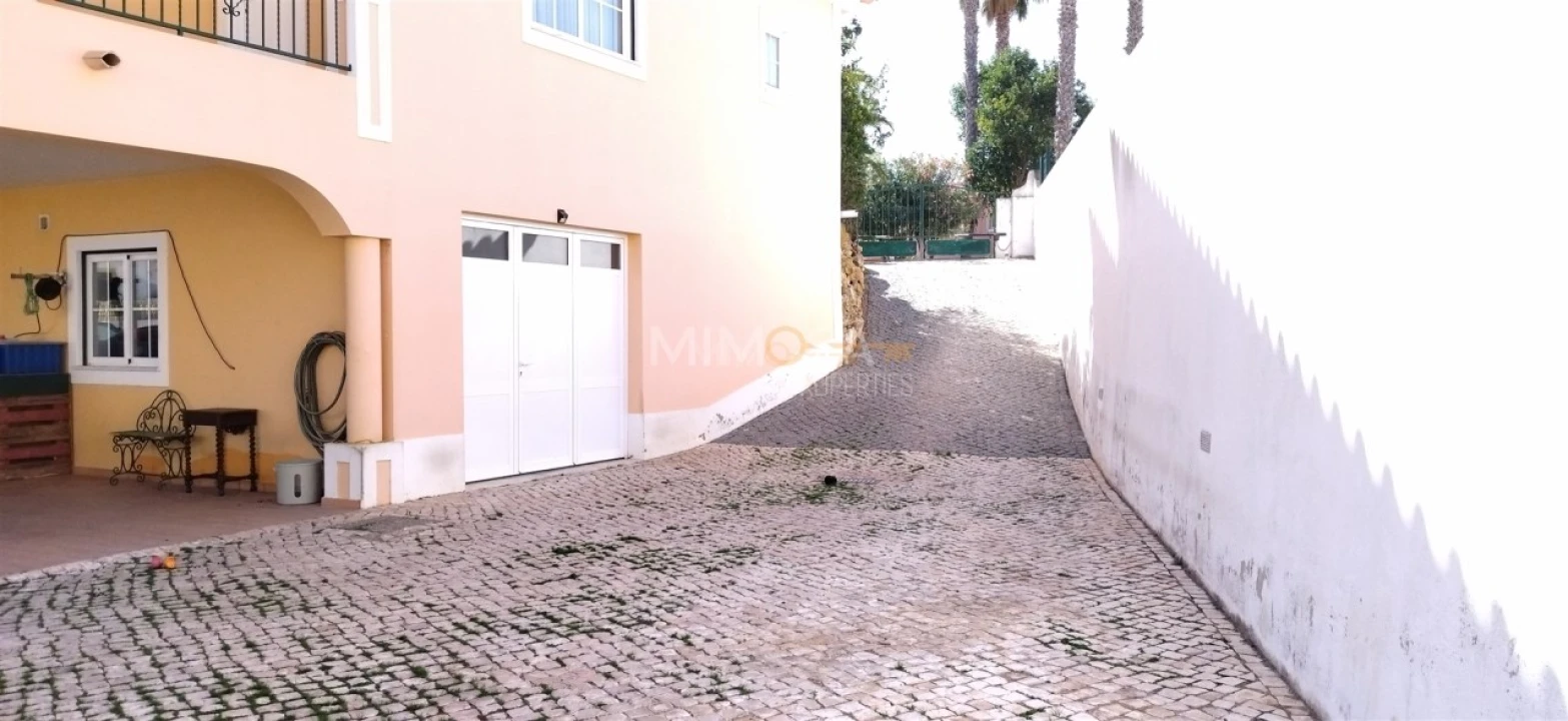 Moradia T5 para Venda em Lagos (São Sebastião e Santa Maria) Foto 35