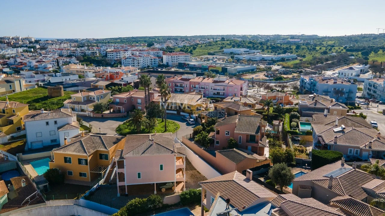 Moradia T5 para Venda em Lagos (São Sebastião e Santa Maria) Foto 49