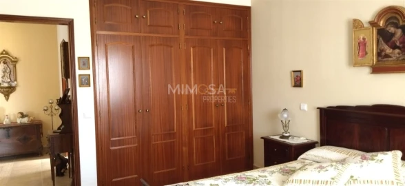 Moradia T5 para Venda em Lagos (São Sebastião e Santa Maria)