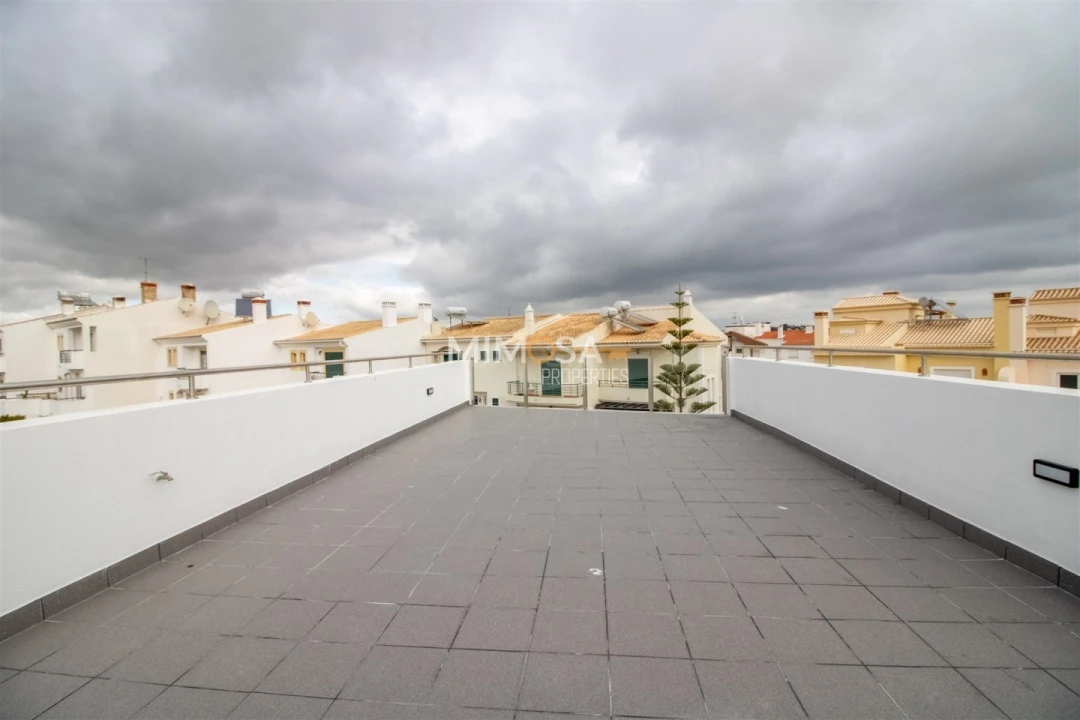Moradia T4 para Venda em Lagos (São Sebastião e Santa Maria) Foto 30