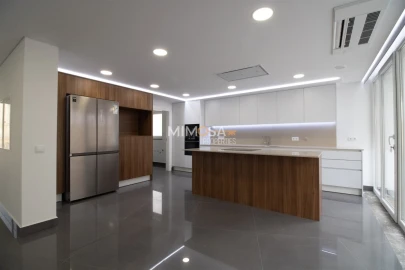 Moradia T4 para Venda em Lagos (São Sebastião e Santa Maria)