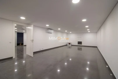 Moradia T4 para Venda em Lagos (São Sebastião e Santa Maria)