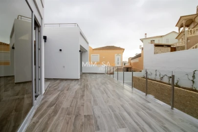 Moradia T4 para Venda em Lagos (São Sebastião e Santa Maria)