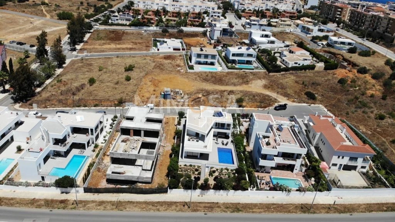 Moradia T4 para Venda em Lagos (São Sebastião e Santa Maria) Foto 19