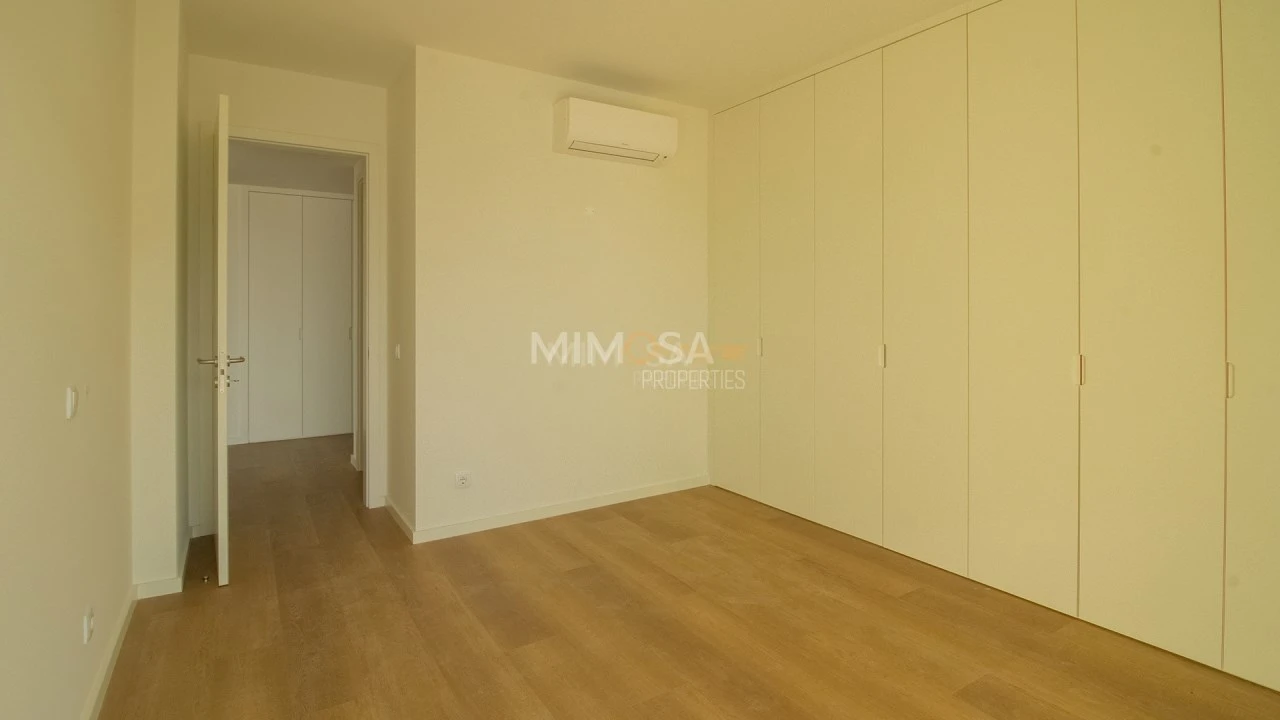 Apartamento T3 para Venda em Alvor Foto 12
