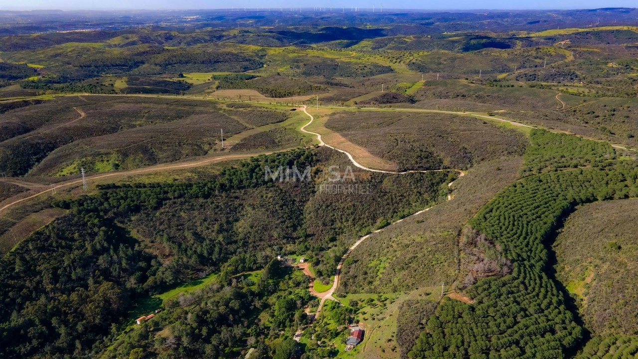 Terreno Misto para Venda em Bensafrim e Barão de São João Foto 7