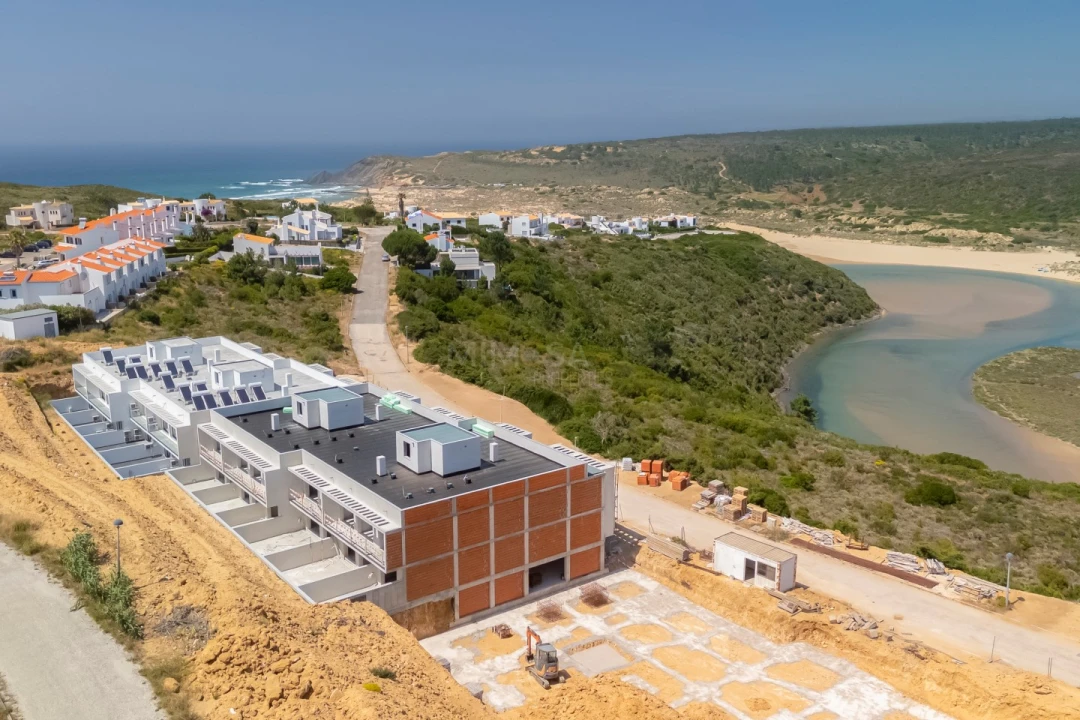 Apartamento T2 para Venda em Aljezur Foto 30