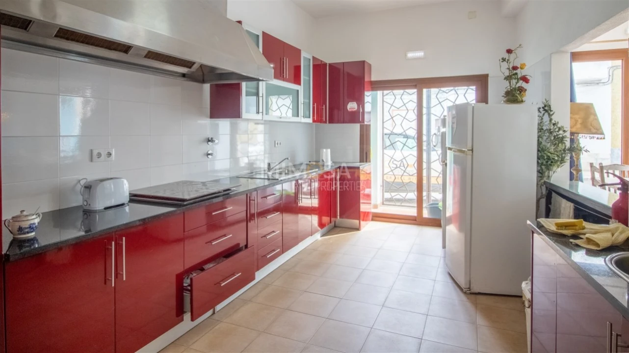 Moradia T7 para Venda em Alvor Foto 9