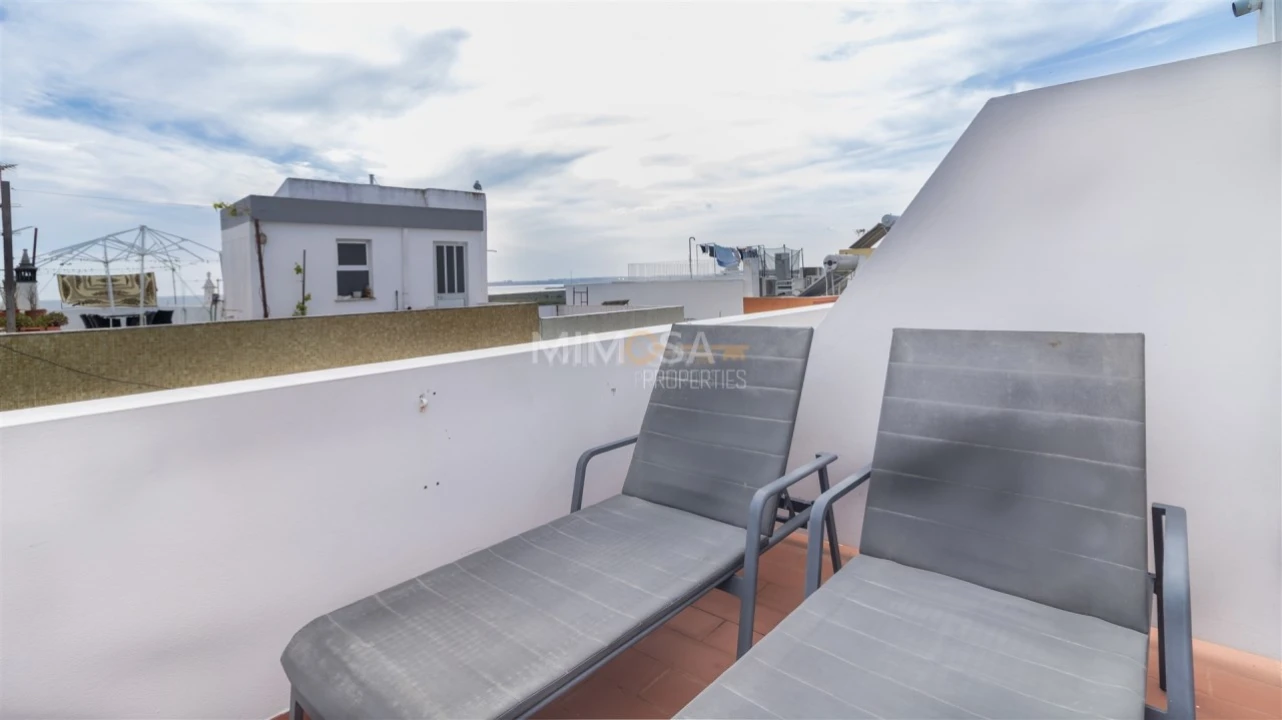 Moradia T7 para Venda em Alvor Foto 17