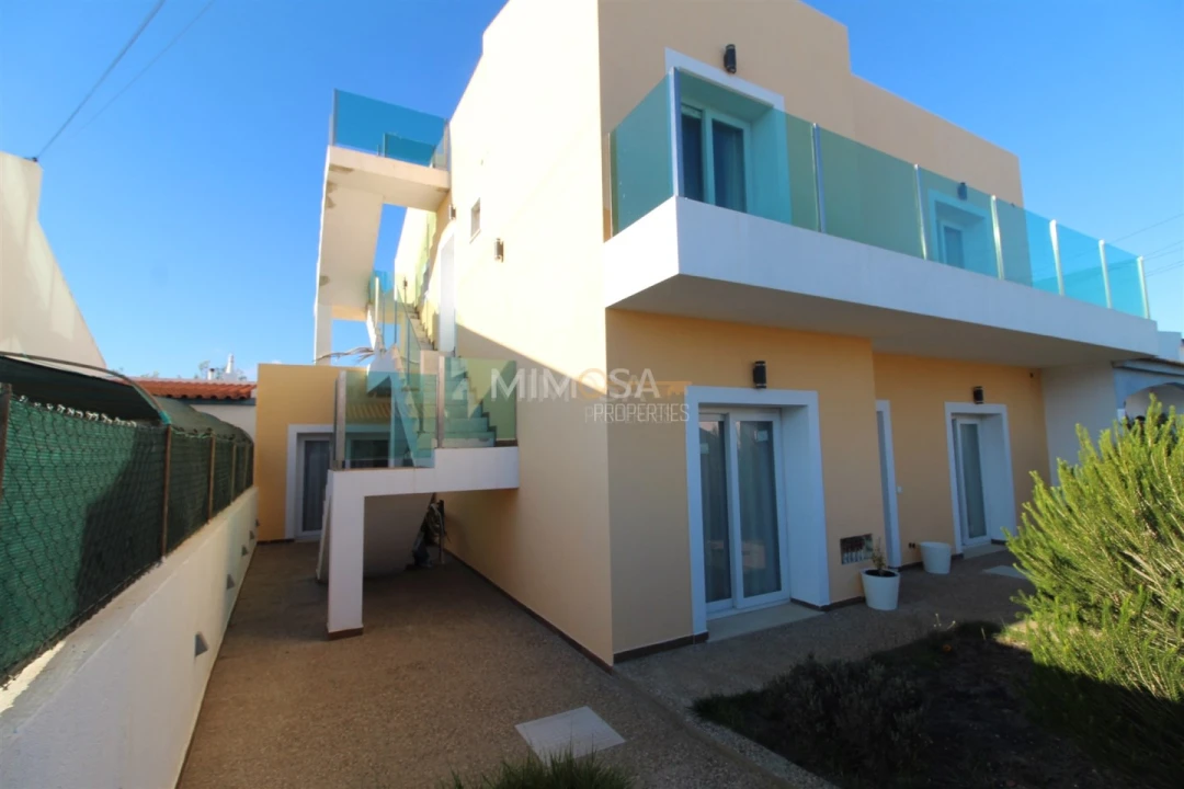 Moradia T8 para Venda em Vila de Sagres Foto 3