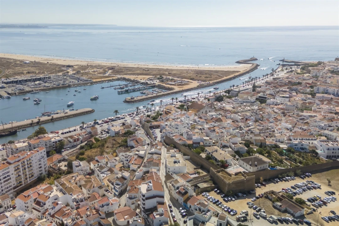 Moradia T1 para Venda em Lagos (São Sebastião e Santa Maria) Foto 18