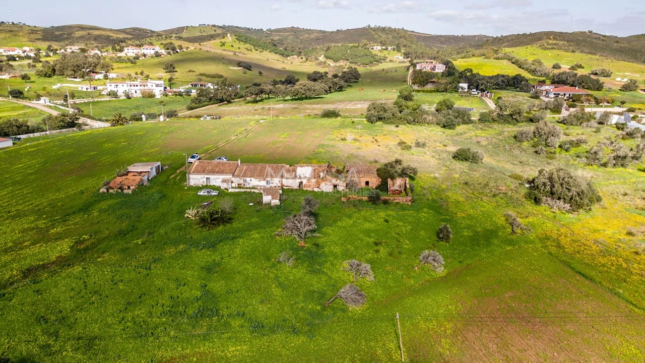 Terreno Misto para Venda em Bensafrim e Barão de São João Foto 17