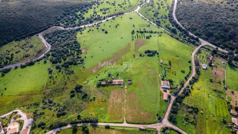 Terreno Misto para Venda em Bensafrim e Barão de São João