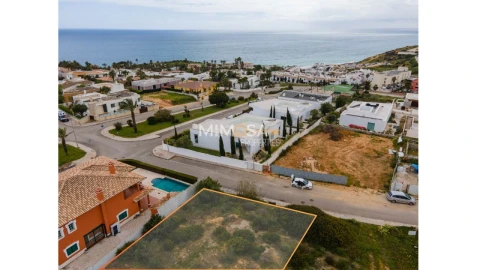 Terreno para Venda em Lagos (São Sebastião e Santa Maria)