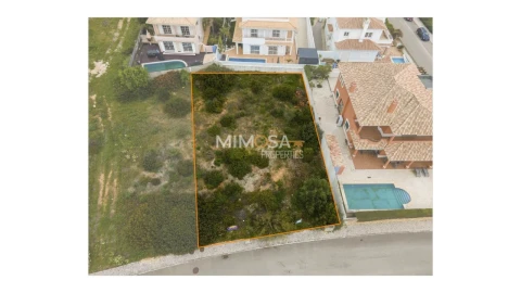 Terreno para Venda em Lagos (São Sebastião e Santa Maria)