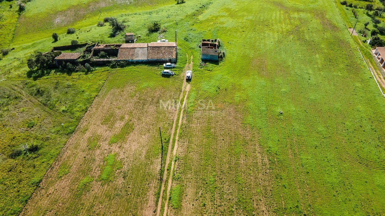 Moradia T1 para Venda em Bensafrim e Barão de São João Foto 17