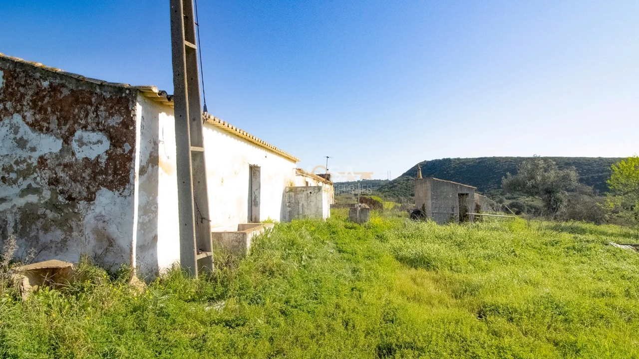 Moradia T1 para Venda em Bensafrim e Barão de São João Foto 25