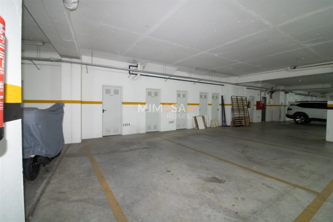 Garagem para Arrendamento em Lagos (São Sebastião e Santa Maria) Foto 3