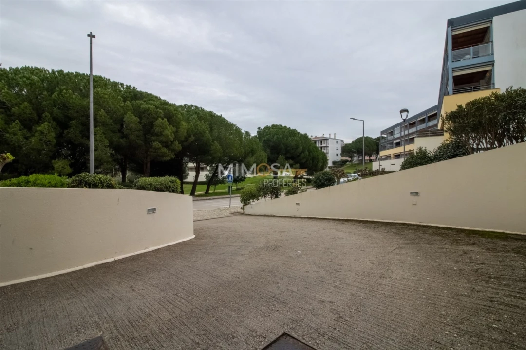 Garagem para Arrendamento em Lagos (São Sebastião e Santa Maria) Foto 5