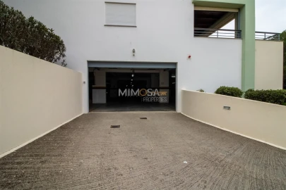 Garagem para Arrendamento em Lagos (São Sebastião e Santa Maria)
