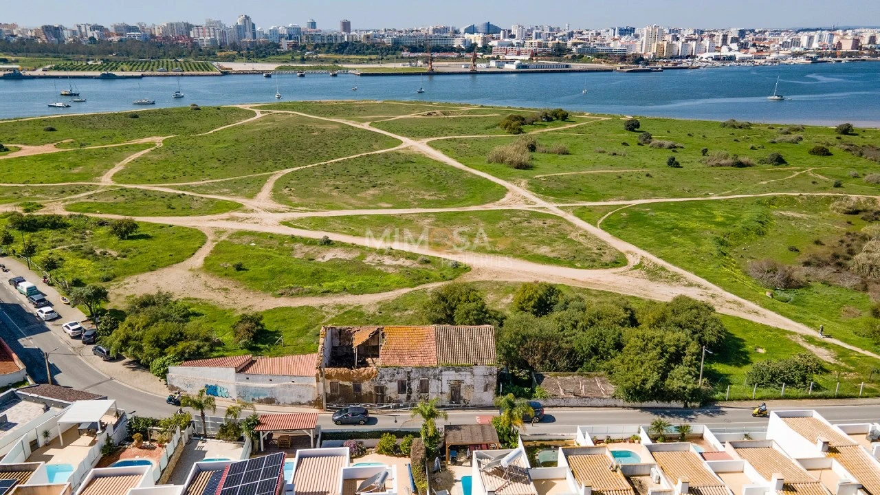 Moradia T4 para Venda em Ferragudo Foto 4