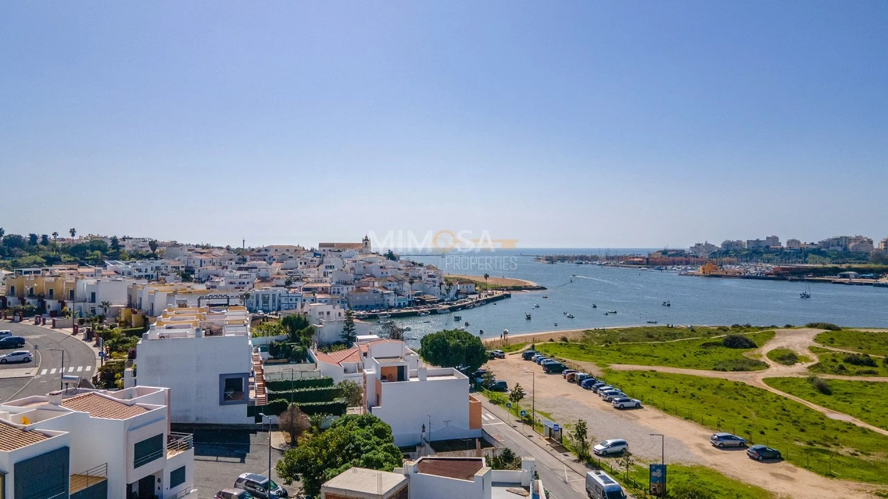 Moradia T4 para Venda em Ferragudo Foto 18