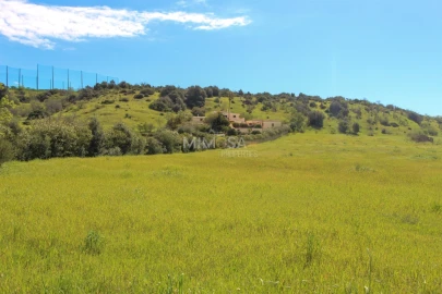 Terreno Misto para Venda em Lagos (São Sebastião e Santa Maria)
