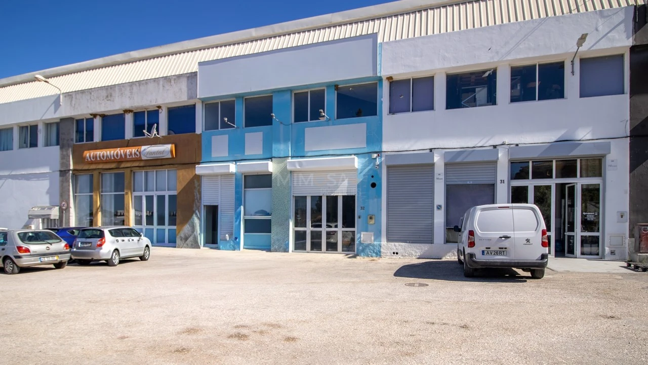 Armazém para Venda em Odiaxere Foto 1