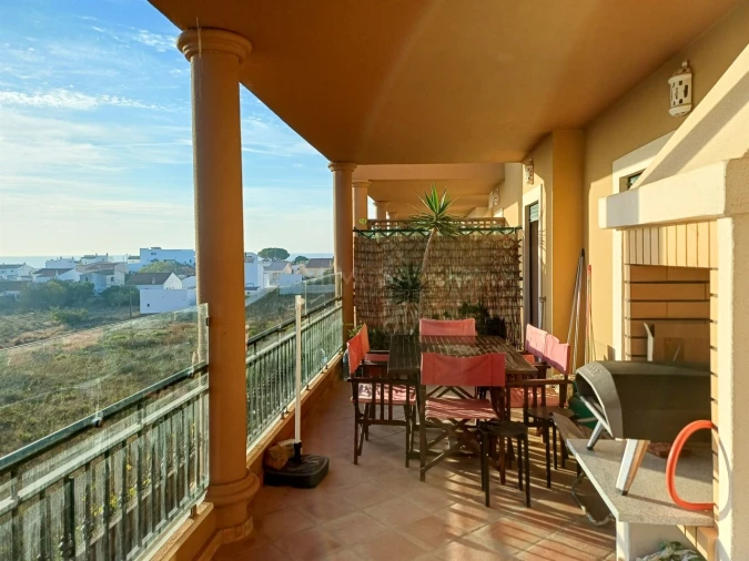 Apartamento T2 para Venda em Budens Foto 2