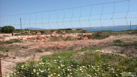 Terreno para Venda em Lagos (São Sebastião e Santa Maria)