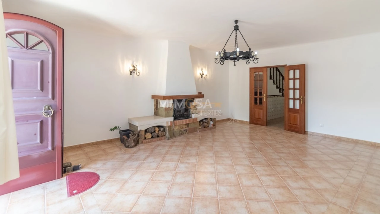 Moradia T4 para Venda em Bensafrim e Barão de São João Foto 3