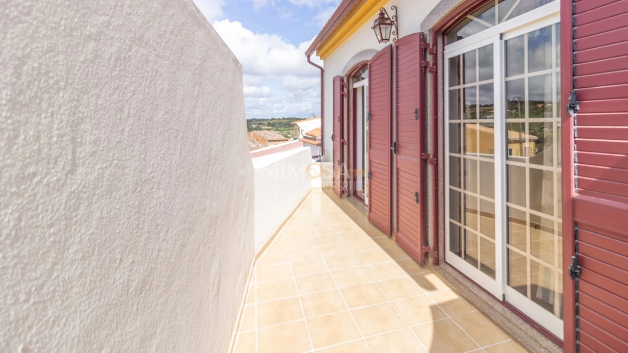 Moradia T4 para Venda em Bensafrim e Barão de São João Foto 10