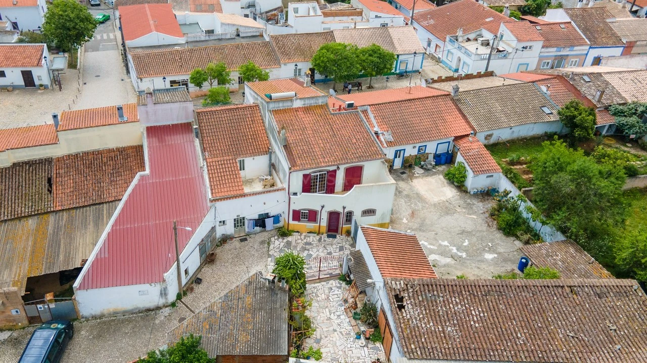 Moradia T4 para Venda em Bensafrim e Barão de São João Foto 23