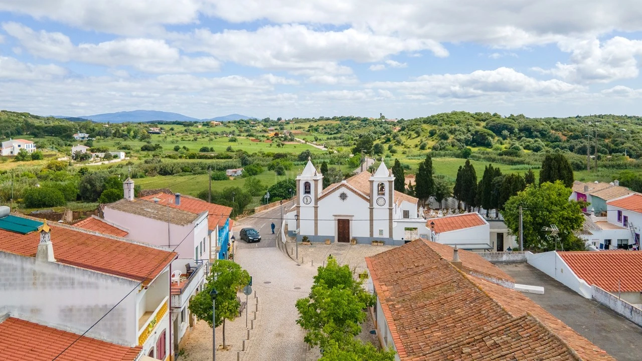 Moradia T4 para Venda em Bensafrim e Barão de São João Foto 24