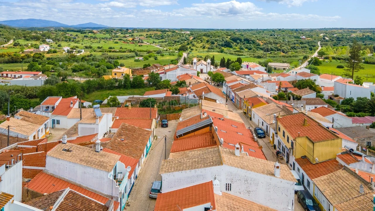 Moradia T4 para Venda em Bensafrim e Barão de São João Foto 25
