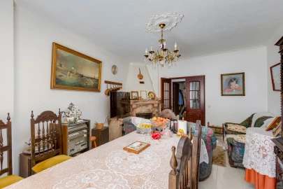 Moradia T4 para Venda em Luz