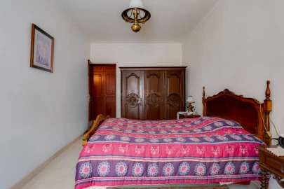 Moradia T4 para Venda em Luz