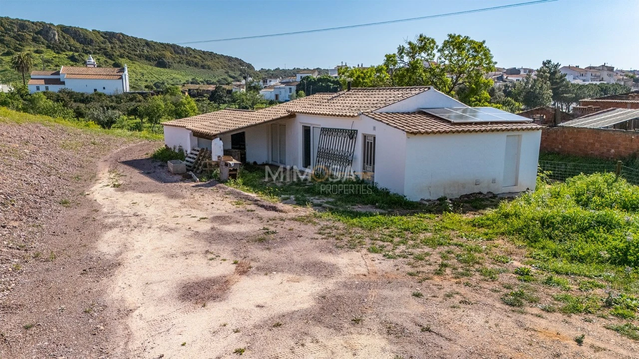 Moradia T1 para Venda em Bensafrim e Barão de São João Foto 10