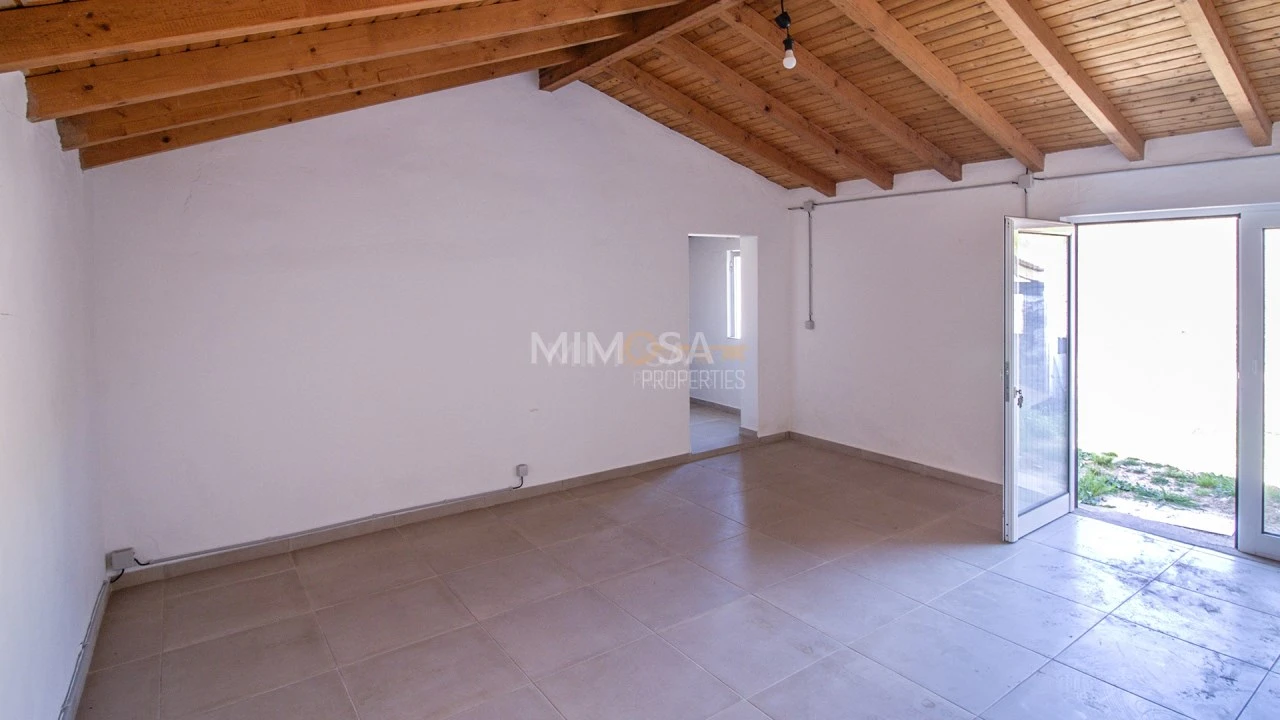 Moradia T1 para Venda em Bensafrim e Barão de São João Foto 12