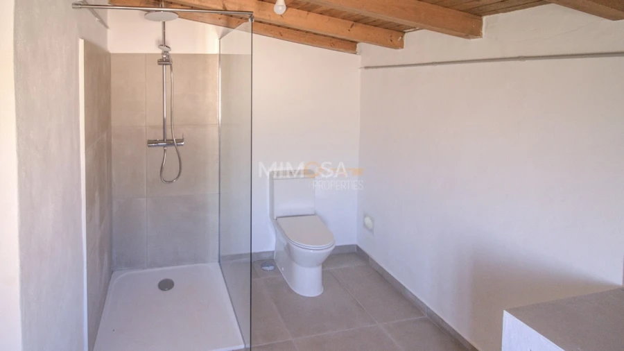 Moradia T1 para Venda em Bensafrim e Barão de São João Foto 18