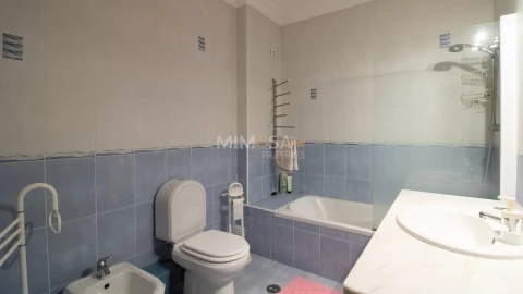 Apartamento T1 para Venda em Lagos (São Sebastião e Santa Maria)