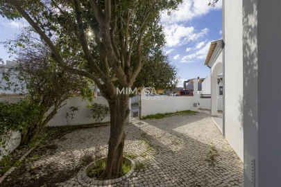 Moradia T4 para Venda em Lagos (São Sebastião e Santa Maria)