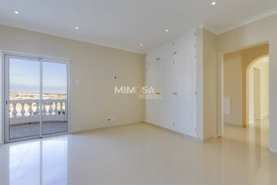 Moradia T4 para Venda em Lagos (São Sebastião e Santa Maria)