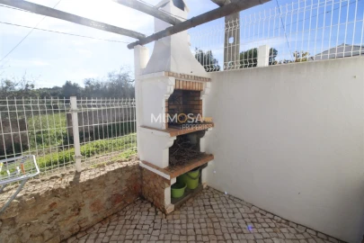 Quinta T4 para Venda em Bensafrim e Barão de São João