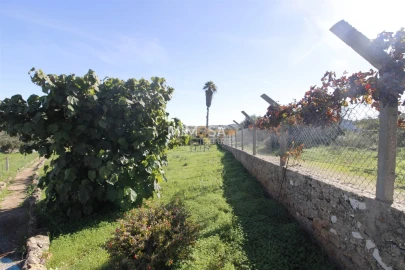 Quinta T4 para Venda em Bensafrim e Barão de São João
