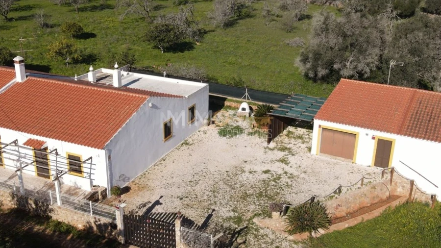 Quinta T4 para Venda em Bensafrim e Barão de São João