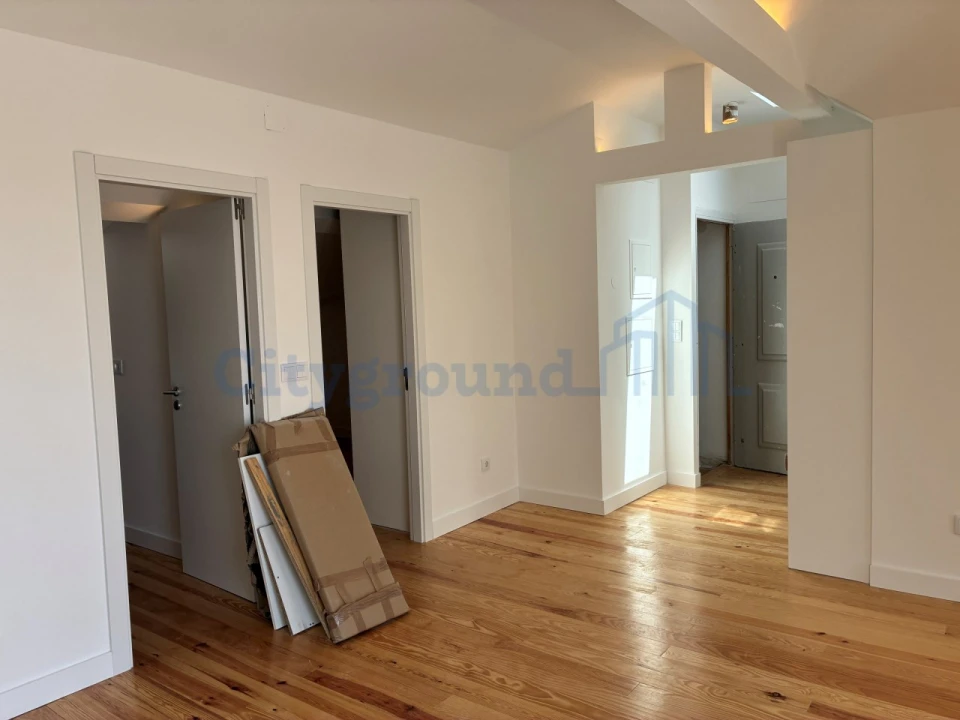 Apartamento T2 para Venda em São Vicente Foto 5