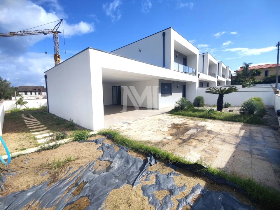 Moradia T3 para Venda em Seara Foto 22