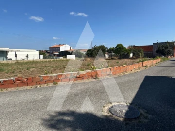 Terreno para Venda em Oiã