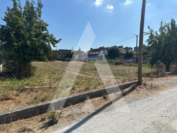 Terreno para Venda em Oiã